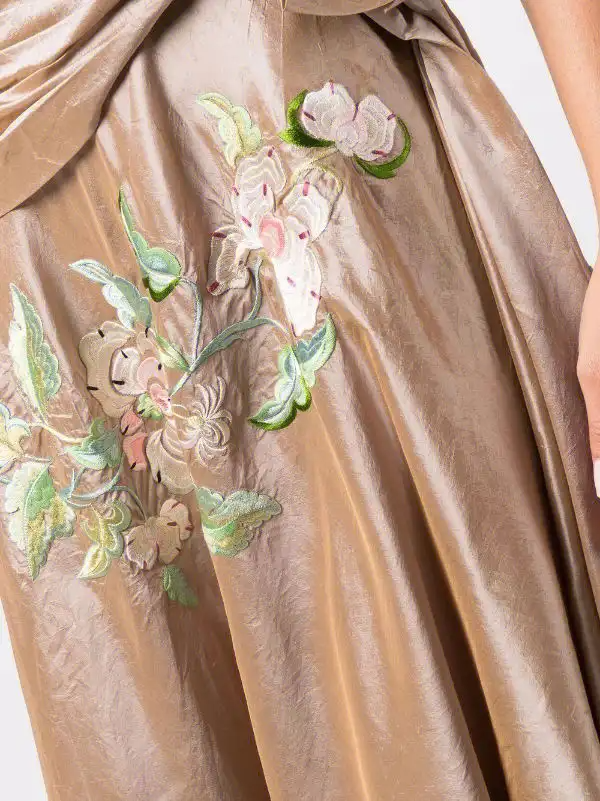 塔夫绸:定制礼服中的“钢铁玫瑰” 塔夫绸:定制礼服中的“钢铁玫瑰”