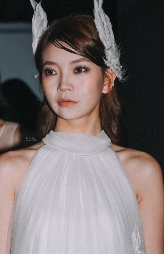 黑色抹胸礼服   