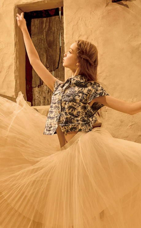 春秋季的礼服穿搭