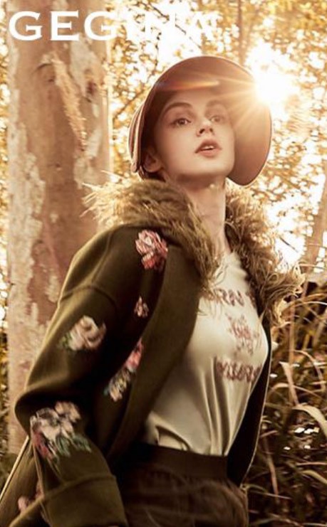 藏在鲜花礼服的浪漫