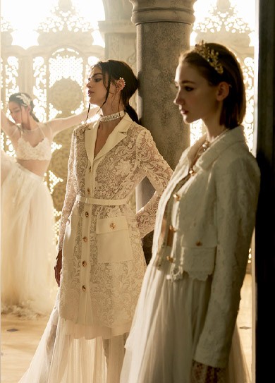 镂空礼服难以驾驭?