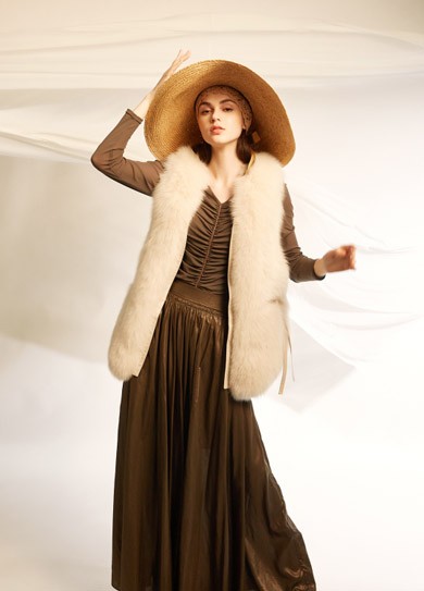 羽绒服与裙子如何搭配