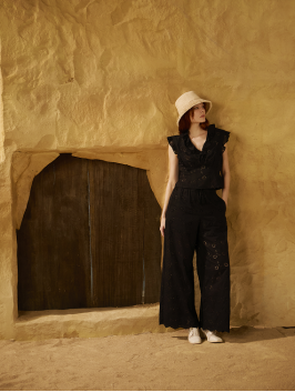 蕾丝礼服饰品搭配技巧