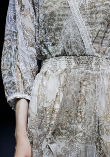 晚宴礼服餐巾怎么塞