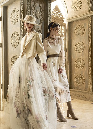 半透明礼服是不是更挑人、更难穿？