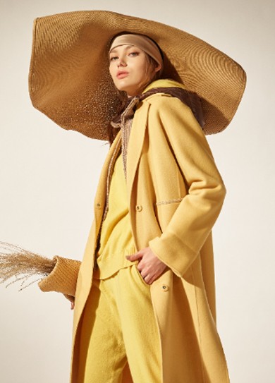 为什么同色系穿搭更显高级感?