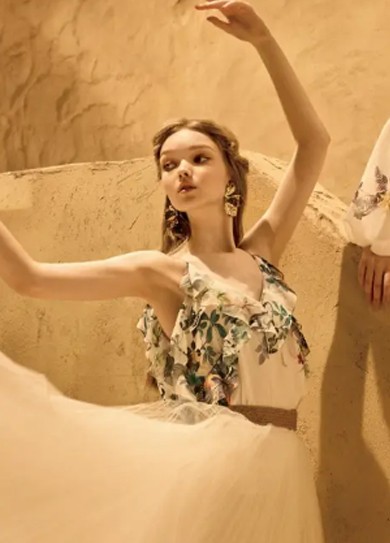 如何根据季节选择礼服款式