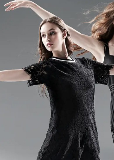 色彩在礼服款式中的作用