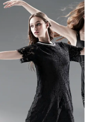 色彩在礼服款式中的作用