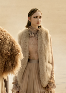 冬季伴娘礼服搭配指南