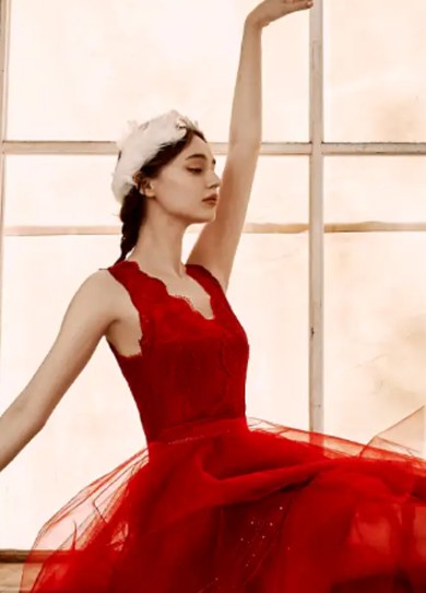 修身轻奢礼服推荐