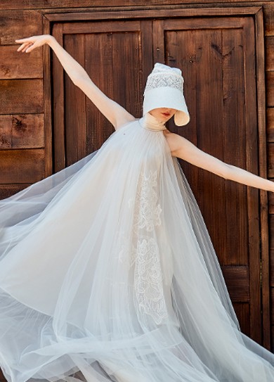 轻纱礼服如何穿着避免勾丝？