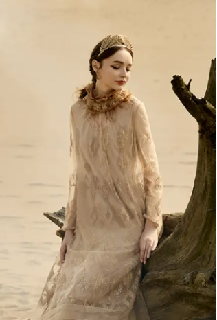 吉吉娜礼服配什么鞋子更高级？