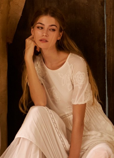 毕业礼服裙穿完后如何清洗和保存？