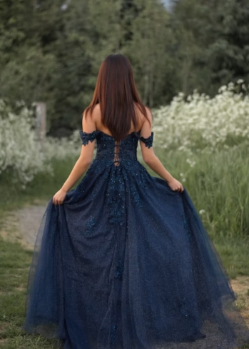 订婚礼服裙怎么挑选？