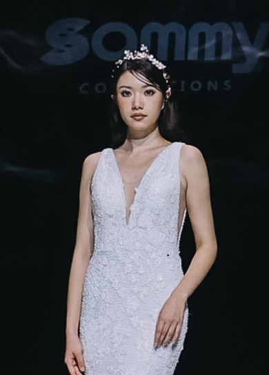 鱼尾礼服有哪些设计特点？