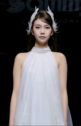 无袖高档礼服裙适合什么年龄段的女性？